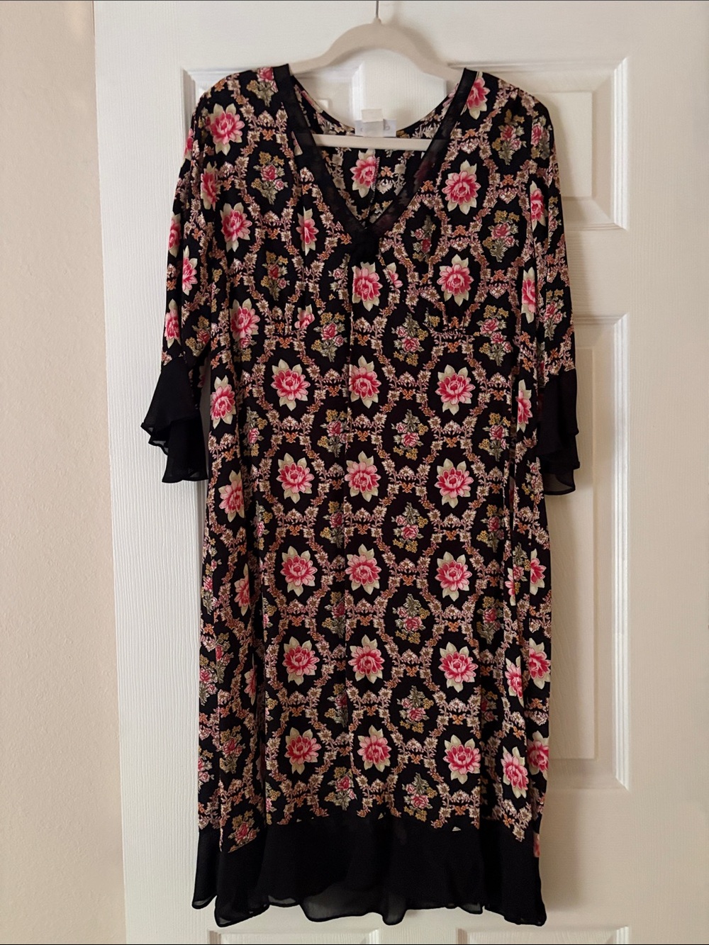 Black Midi Dress with Pink Floral Pattern and V-Neckline